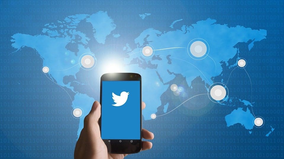 Usage And Benefits : Is Twitter Good For Business?